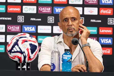مدرب صنداونز: الرغبة في التسجيل لن تجعلنا ننسى حماية مرمانا